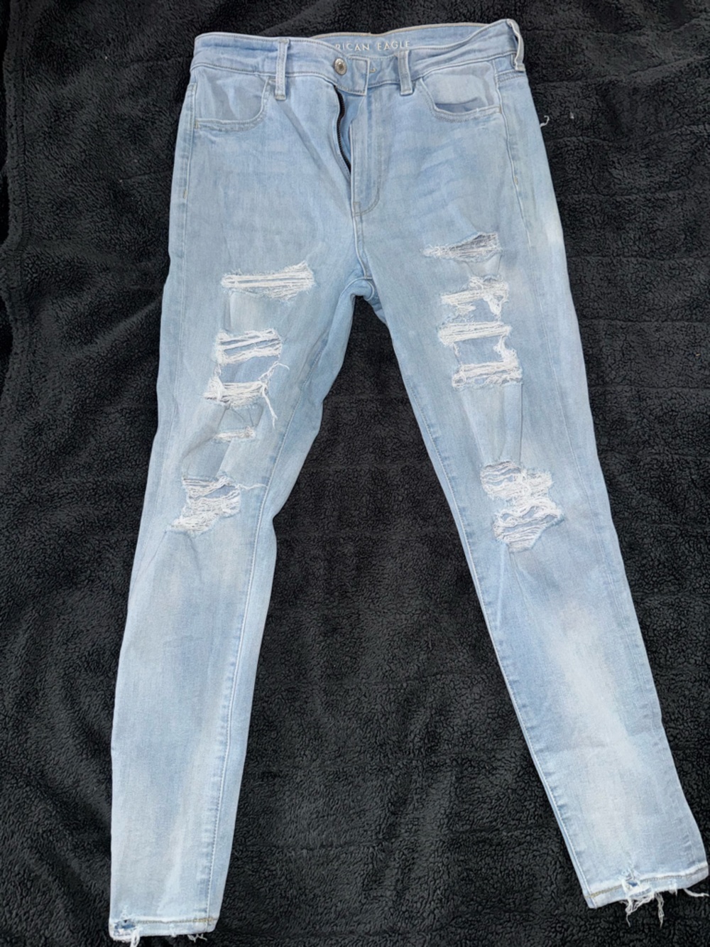 American Eagle Outfitters Light Blue Distressed Skinny Jeans